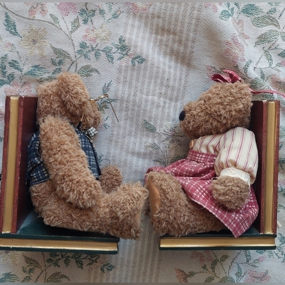 "Books are Fun" Teddy Bear Bookends - Picture 5 of 9